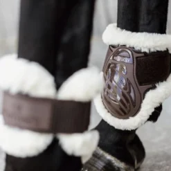 Kentucky Horsewear Kentucky Strijklappen Young Horse Vegan Sheepskin Bruin
