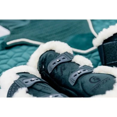 Kentucky Horsewear Kentucky Kogelbeschermer Young Horse Velvet Vegan Bont Donker Groen - Afbeelding 6
